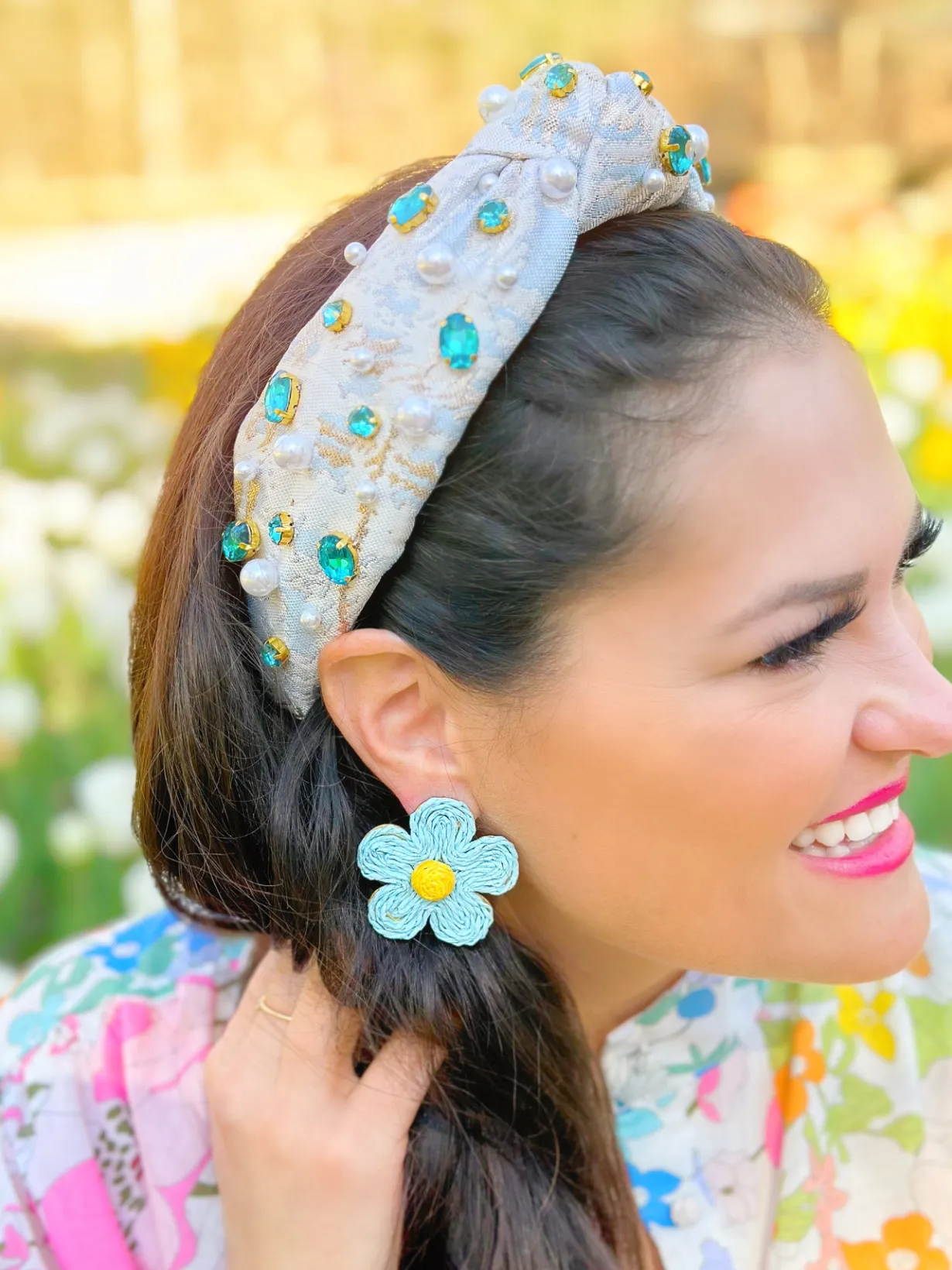 light_blue_raffia_daisy_e_6.webp Light Blue Raffia Daisy Earrings-Brianna Cannon Discount