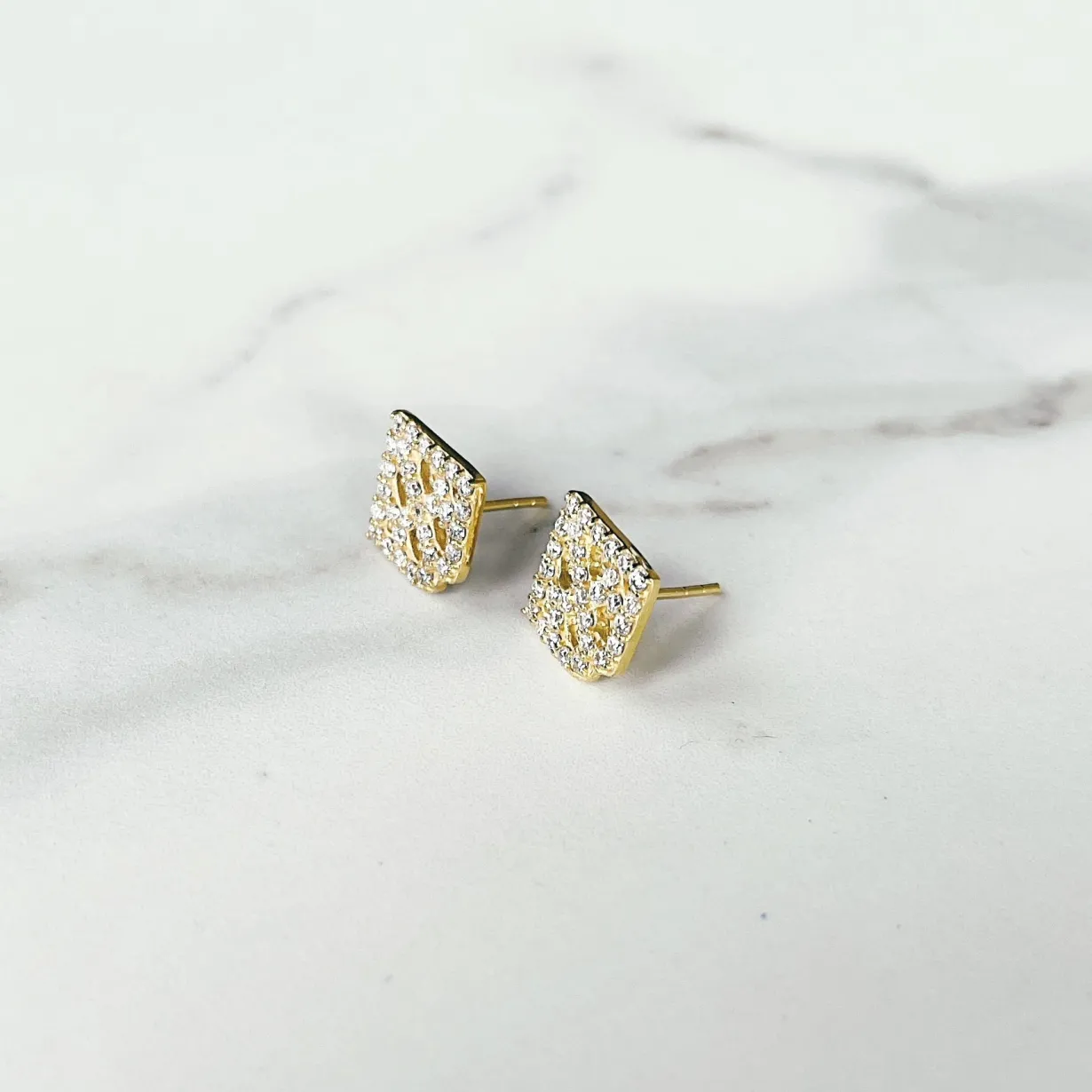 pav_logo_studs_2.webp Pavé Logo Studs-Brianna Cannon Online