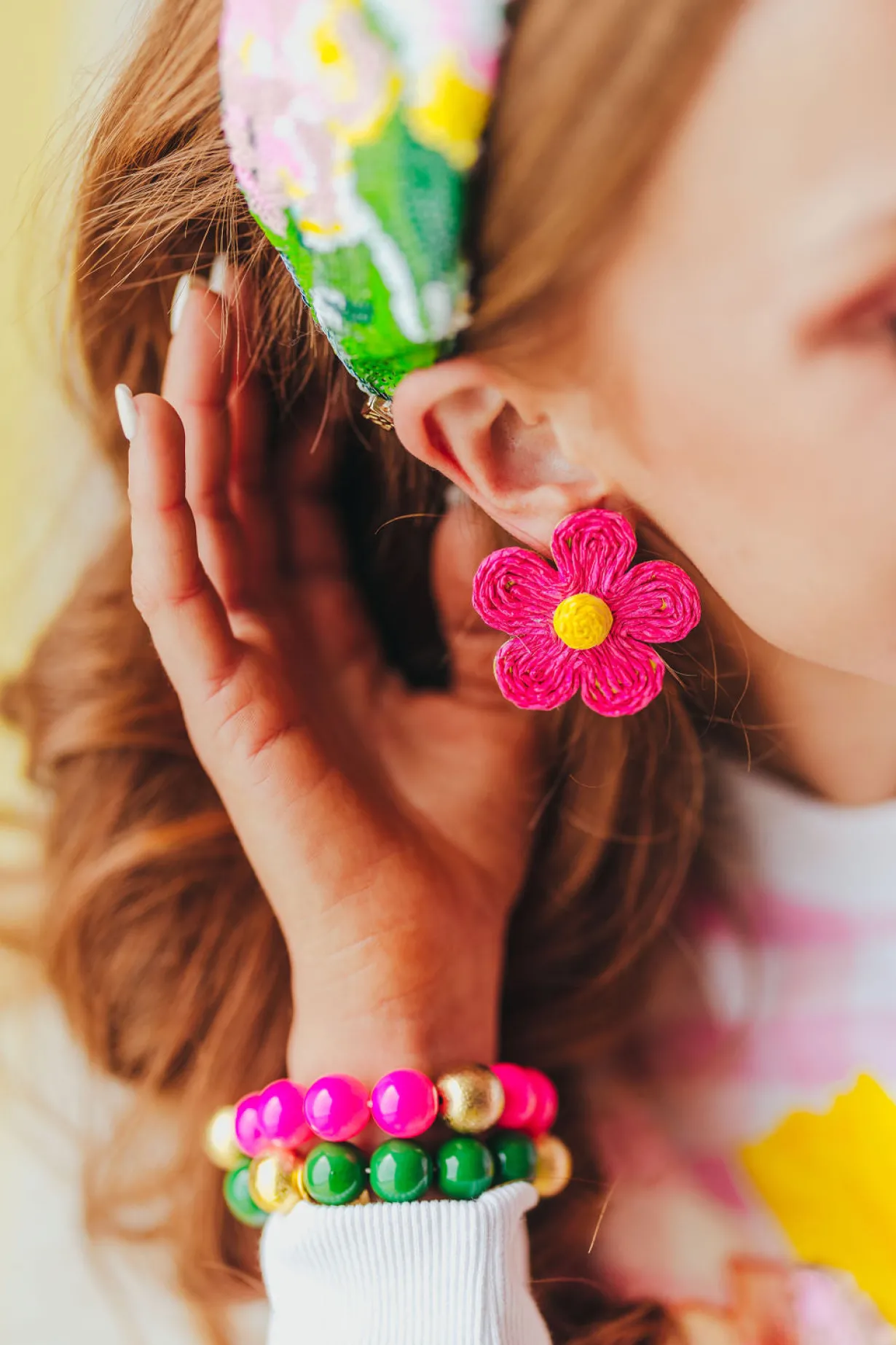 pink_raffia_daisy_earring_2.webp Pink Raffia Daisy Earrings-Brianna Cannon Online